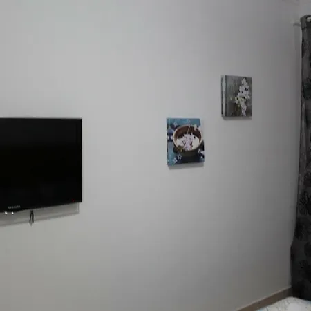 Quarto Casal Δωμάτια σε οικογενειακή κατοικία *